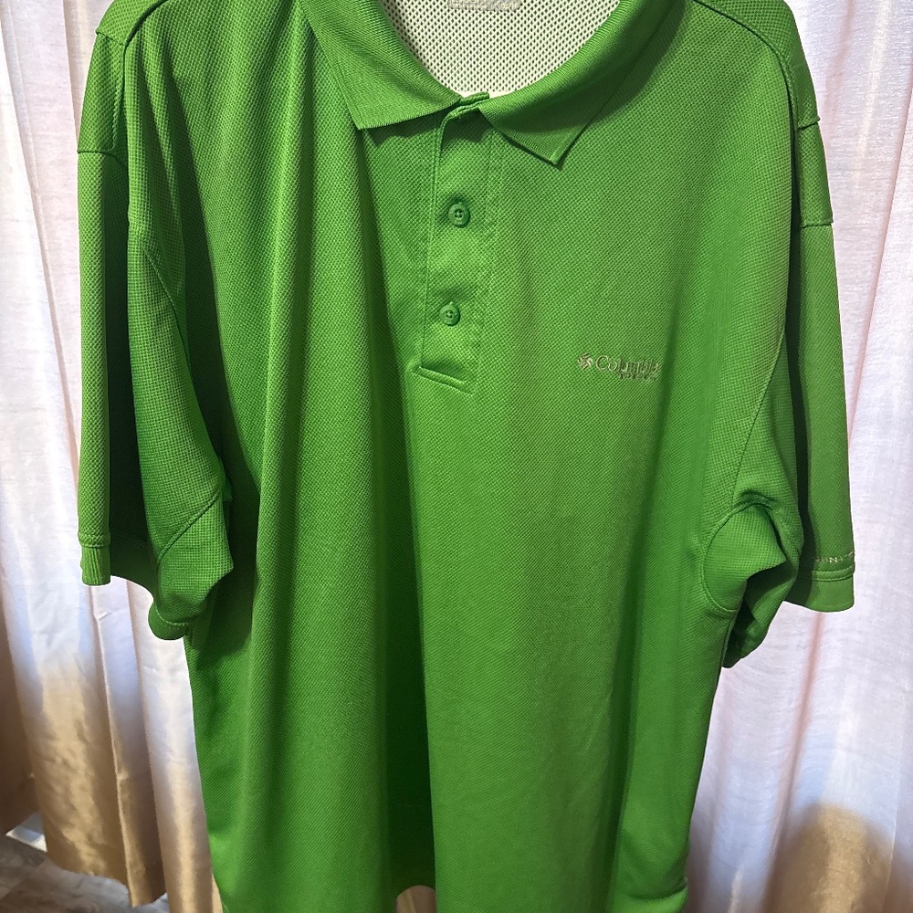 Columbia short sleeve polo